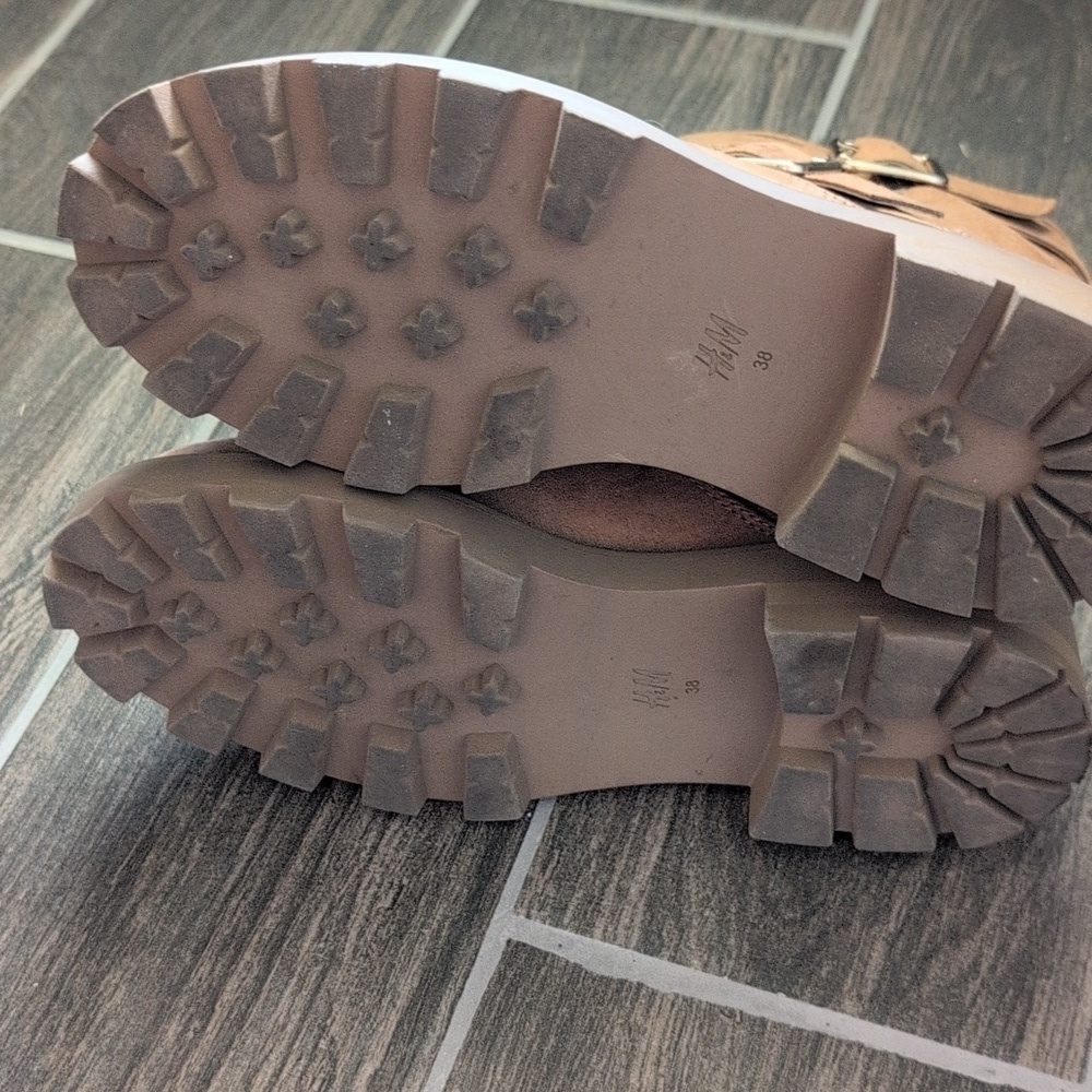 H&M Women's Tan Ankle Boots - Picture 7 of 8